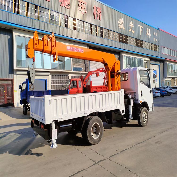 花王堂区三轮随车吊定制 农用改装机自备吊中瑞长期出售